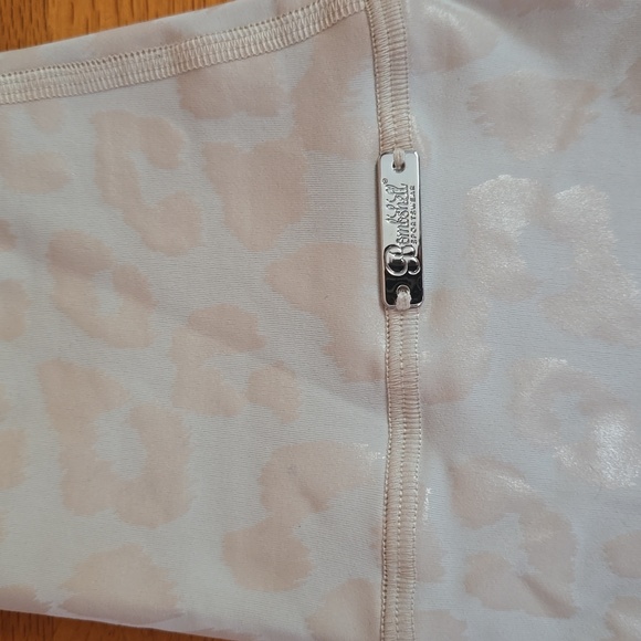 Bombshell Tan Leopard Leggings - Picture 2 of 3